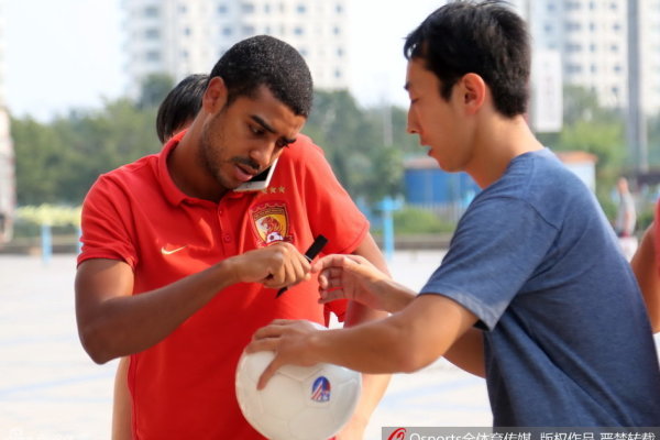 大合同悬了！篮网托马斯腿筋再次受伤 上赛季曾因此只打25场比赛