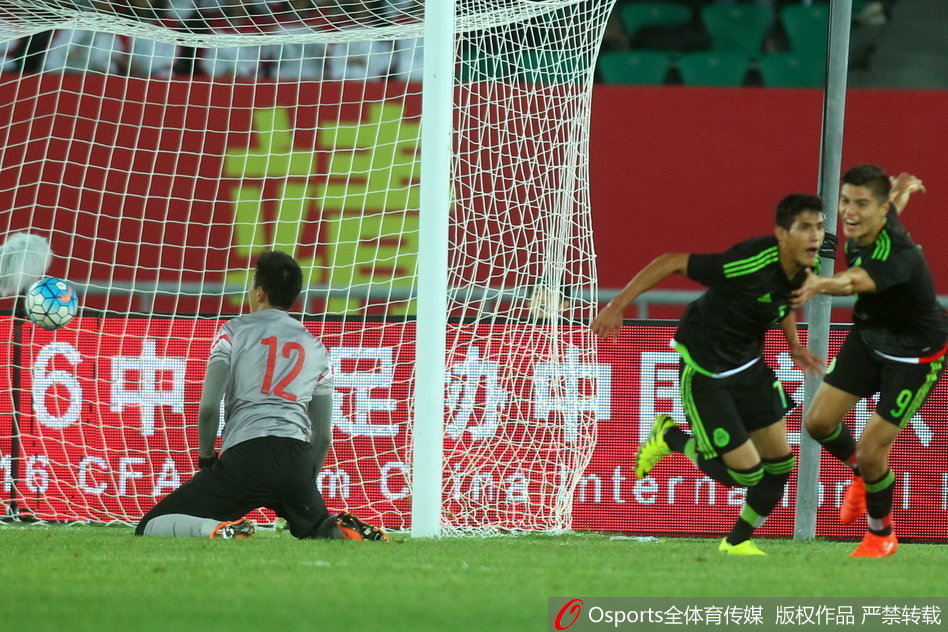 鲁尼：冠军容易被质疑，我之前对范戴克的言论确实有点不公平