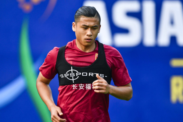 英媒：热刺有意罗德里戈和伊尔迪兹，范德芬是皇马引援目标