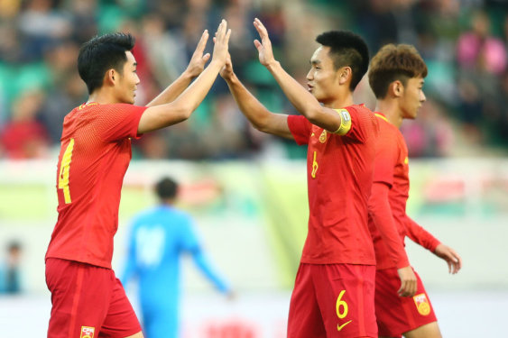 独行侠vs活塞首发：加福德赛季首秀 弗拉格&克莱&华盛顿&克里斯蒂