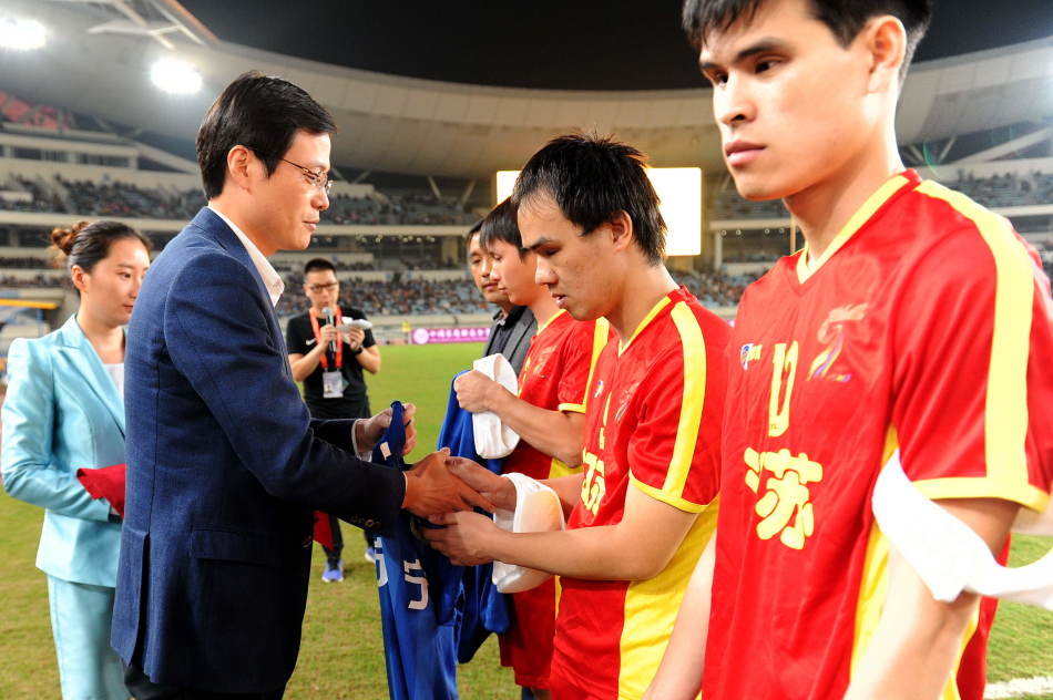 2025首届北京经开区超级杯足球赛落幕