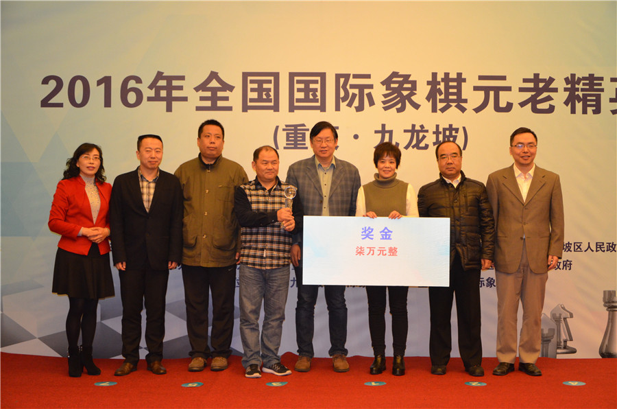 LINE推新功能「貼圖拼貼樂」組合技，最多可6張圖一次發送