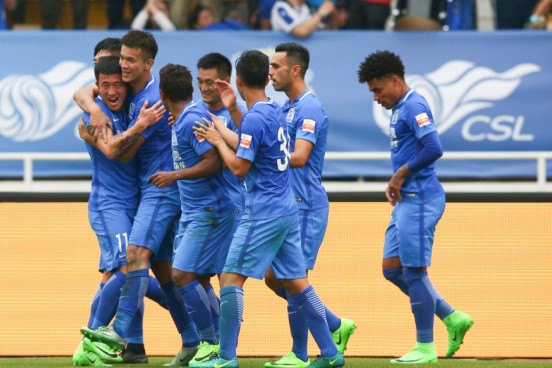 中足联携携于大宝、英超俱乐部讲师，参观中国足球训练基地