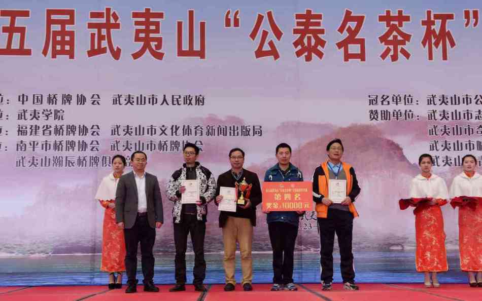 LINE推新功能「貼圖拼貼樂」組合技，最多可6張圖一次發送