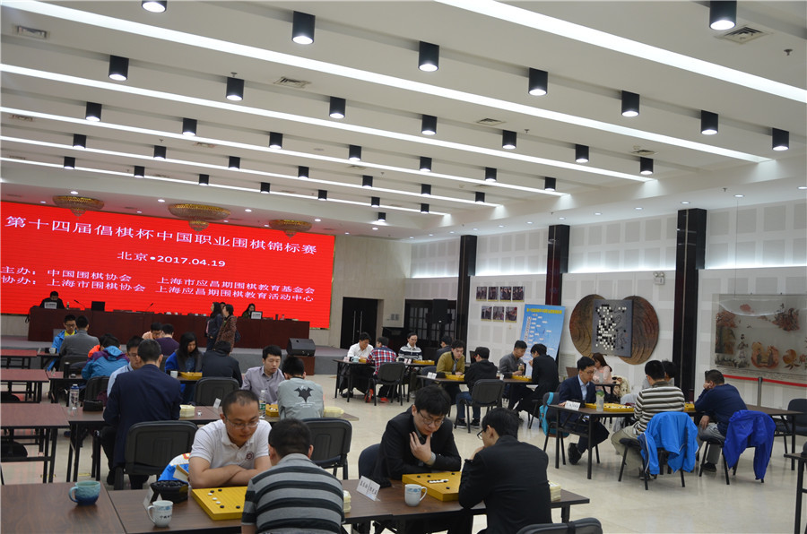 中柱+滑倒失單刀！姆巴佩流淚向巴黎球迷離別：7年生計悲情0歐冠