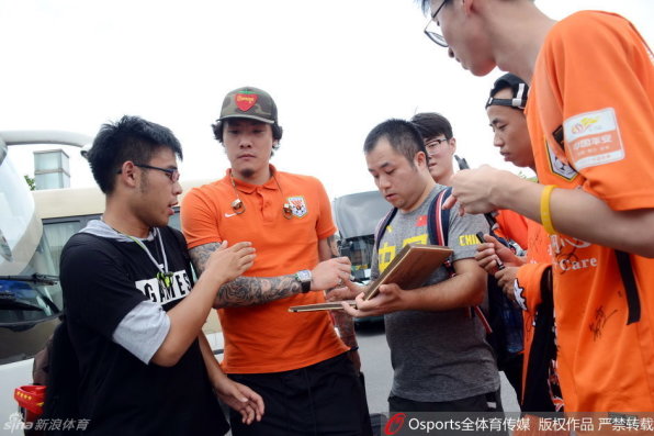 以军对加沙地带南部的哈马斯目标发动袭击