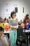 侯逸凡起身关注中国男队