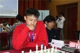蒙古国棋手专注比赛