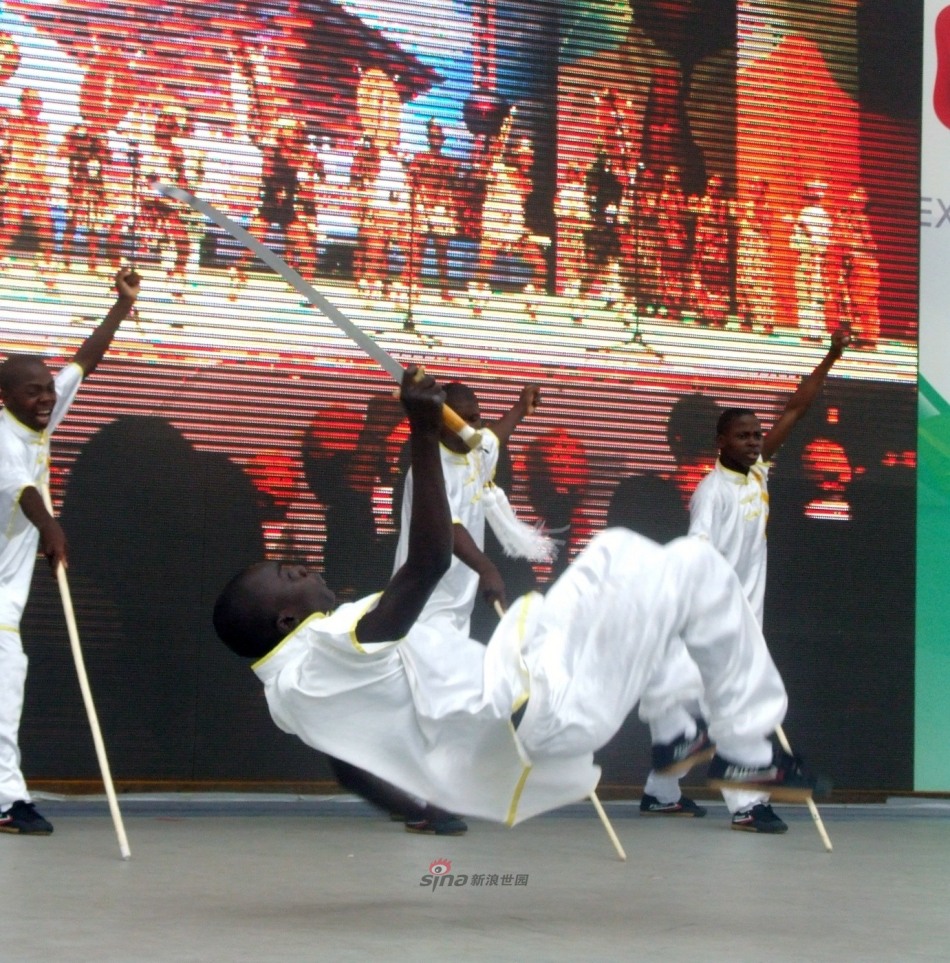 马拉维圆通学子—武术,醉拳,醉剑,醉棍