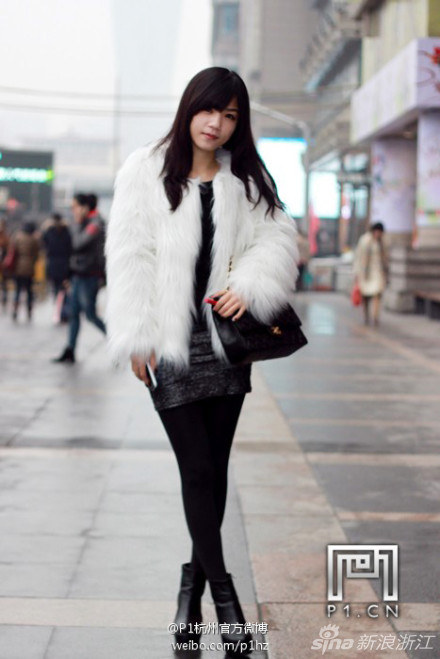 皮草搭配什么鞋子穿 20045_797932_194824.jpg