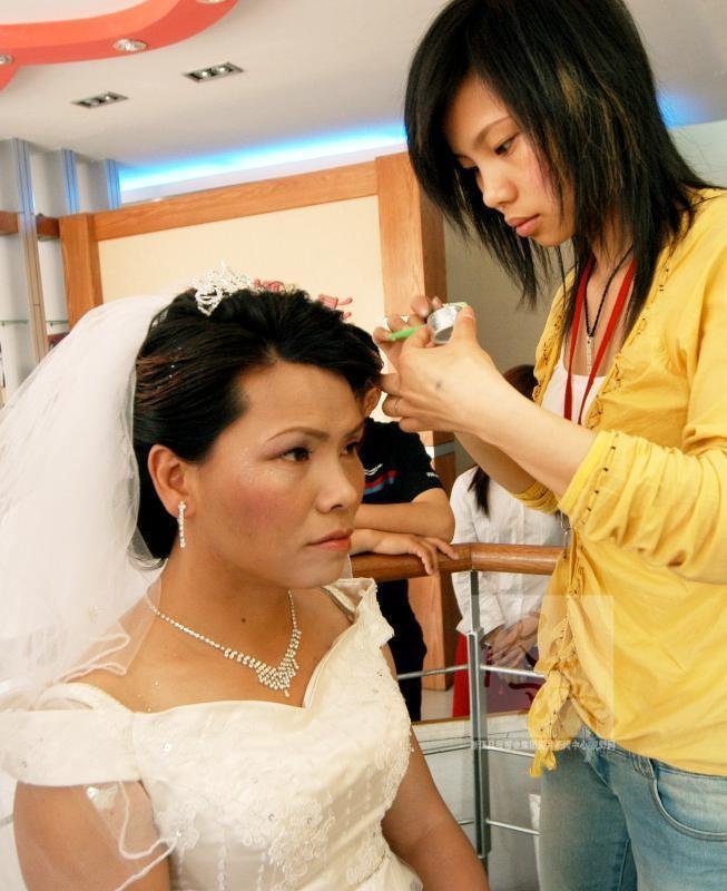 变性人婚纱_婚纱情侣头像(3)