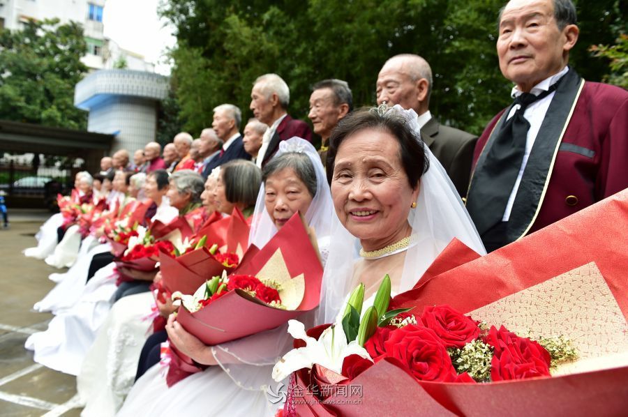 义乌拍婚纱照团购_团购婚纱照靠谱吗 拍婚纱照的几个省钱技巧