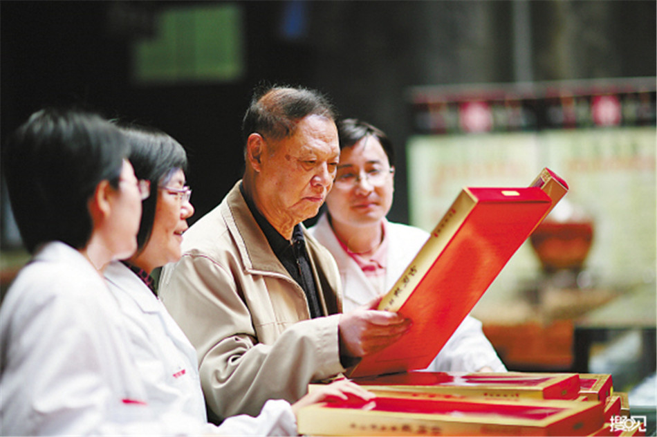 青春宝董事长_青春校园