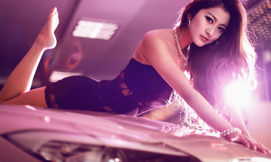 三点一线内衣美女_一线内衣内裤美女