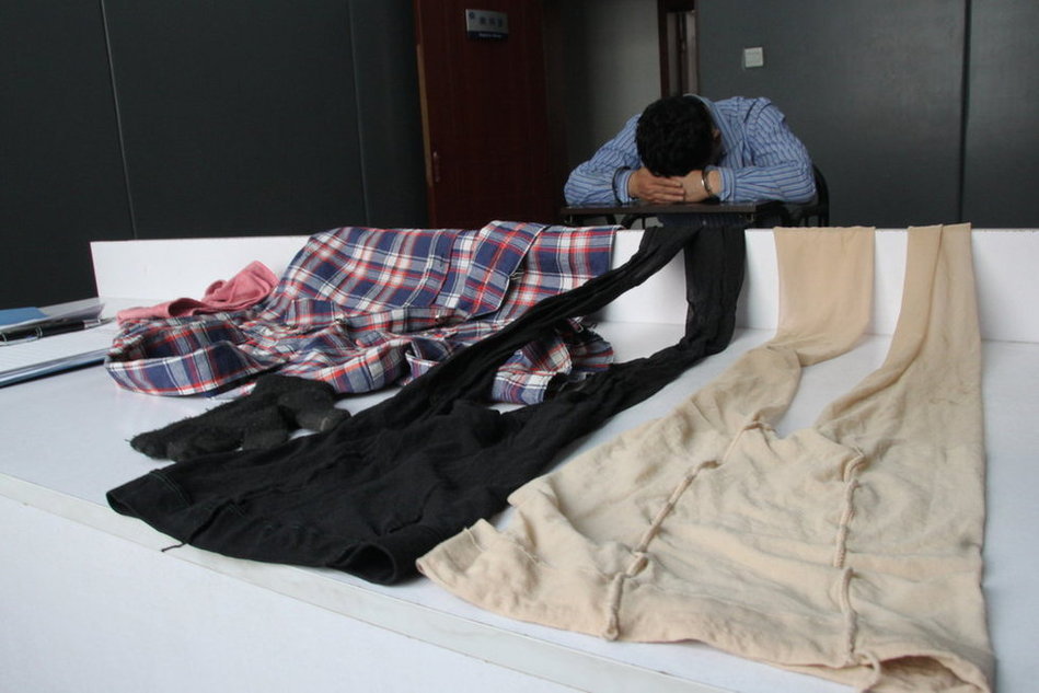 男子狂偷女内衣裤_盘点不爱穿内衣裤的女