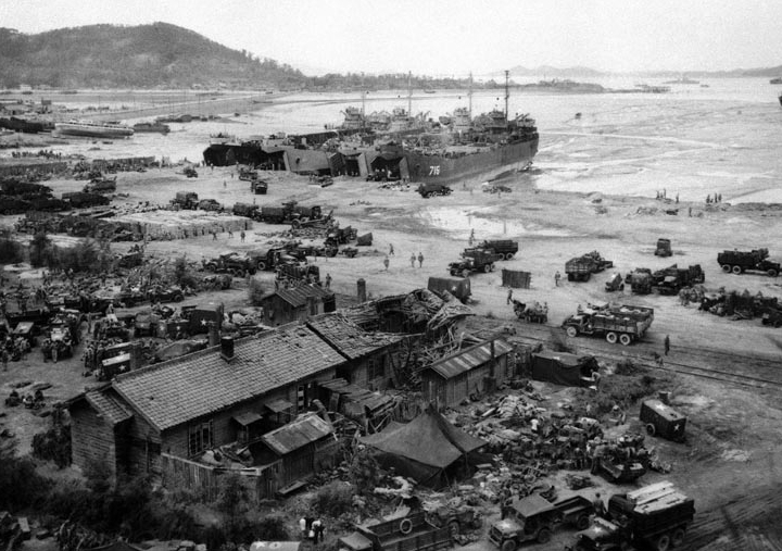 日本1950年人口_日本人也曾狂热崇拜毛泽东-1950年毛泽东亲自加上 毛主席万岁(3)