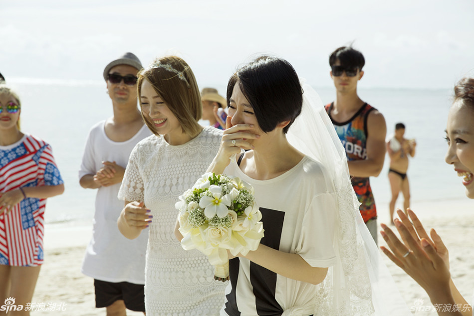 陈意涵婚纱照_创造101陈意涵婚纱照(2)