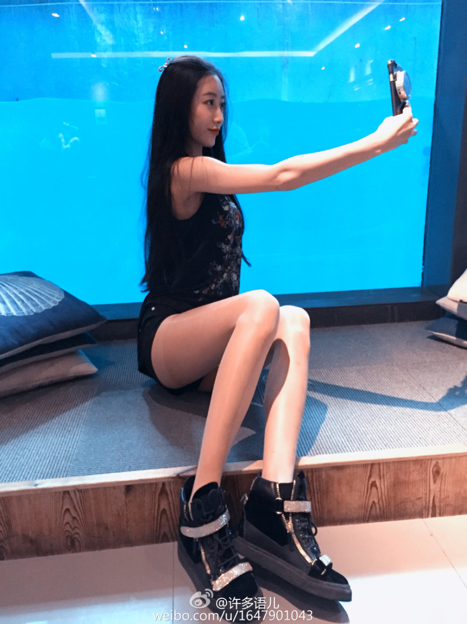 老师露内衣_美女老师内衣图片(3)