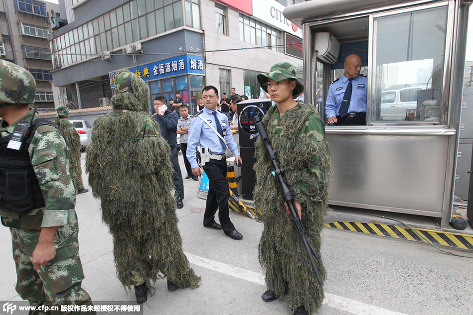 送给酒店服务人员用什么锦旗用语 求!-赠酒店锦
