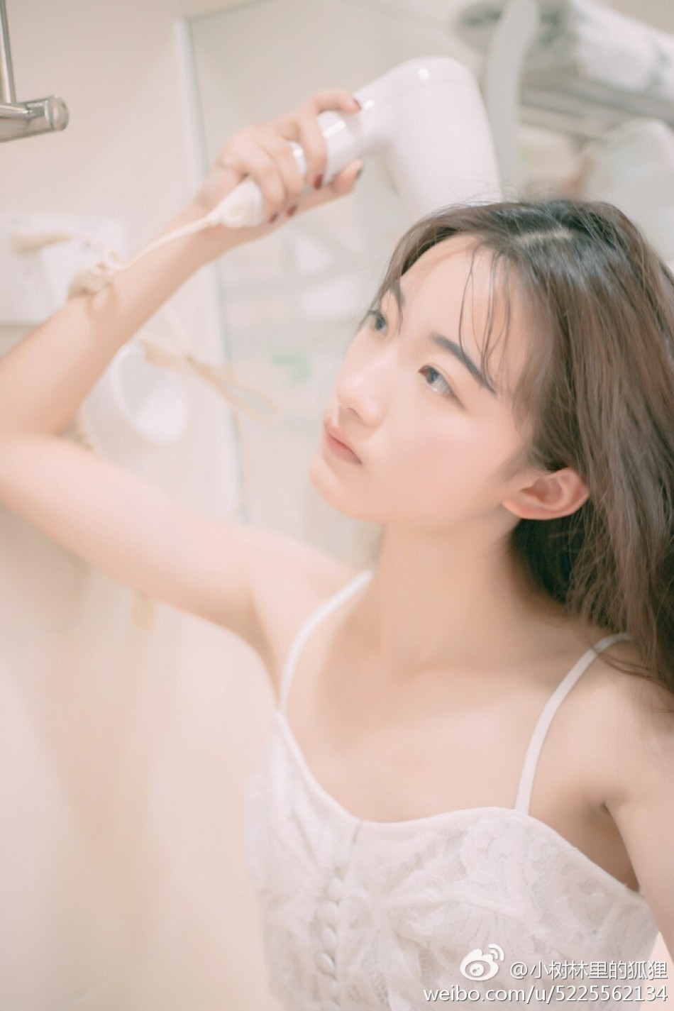 武汉工商学院校花晒唯美写真 清纯秒杀周冬雨