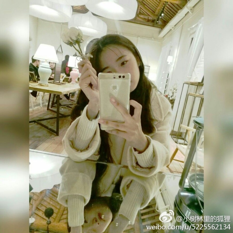 武汉工商学院校花晒唯美写真 清纯秒杀周冬雨