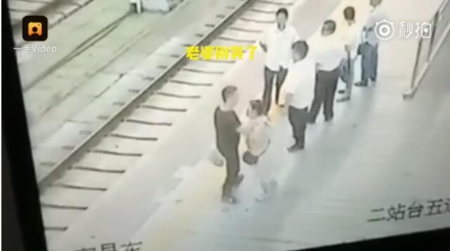 宜昌男女人口_宜昌东站图片(3)