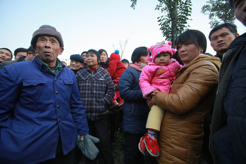 在司机负全责,是单方事故,并且司机死亡,保险公