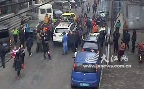 吸毒男内衣女_婷美内衣女代言吸毒