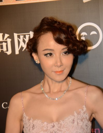 腋下露内衣_腋下淋巴结肿大图片