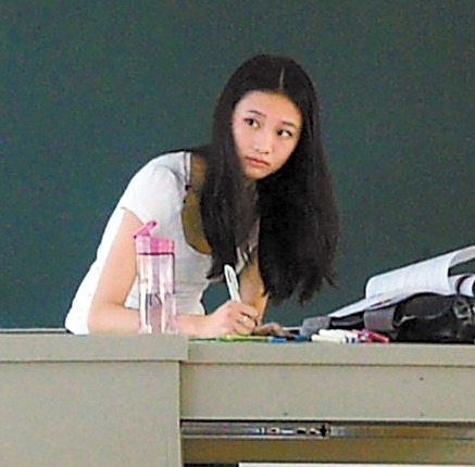 成语神什么奕奕_神采奕奕类似的成语(2)