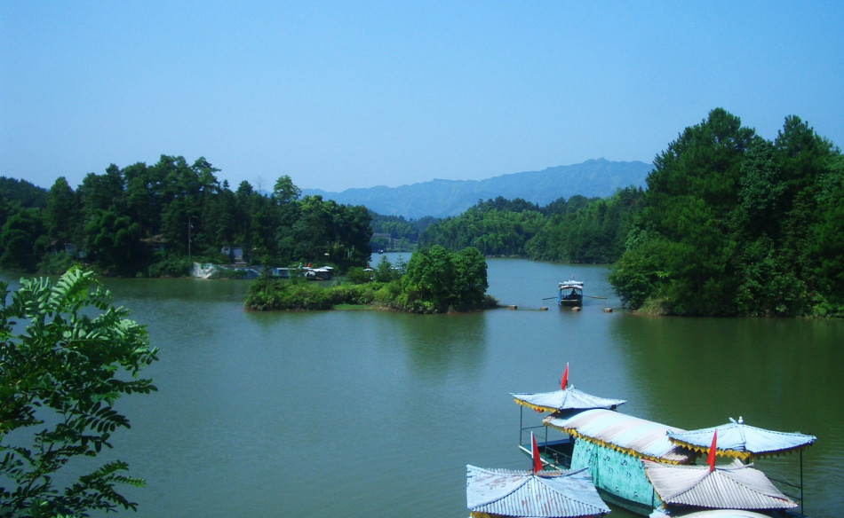 丁山湖碧波荡漾
