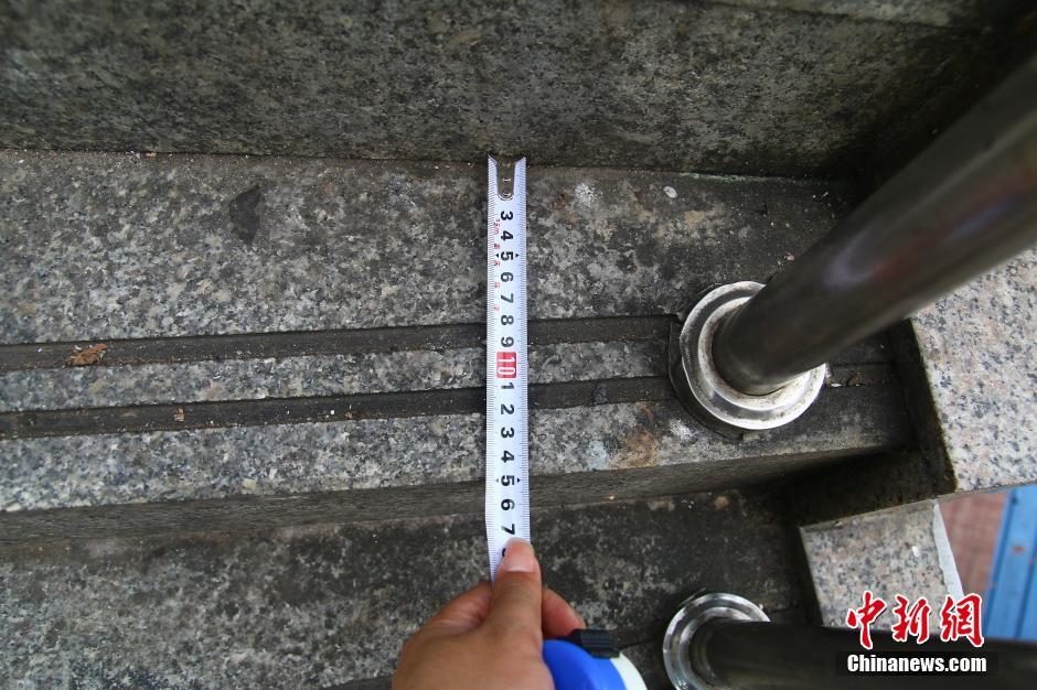 倒库中,如果左宽右窄,为何要提前回一圈,再向右