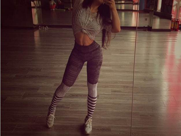 金卡戴珊晒健身照 27376_5082171_578334.jpg