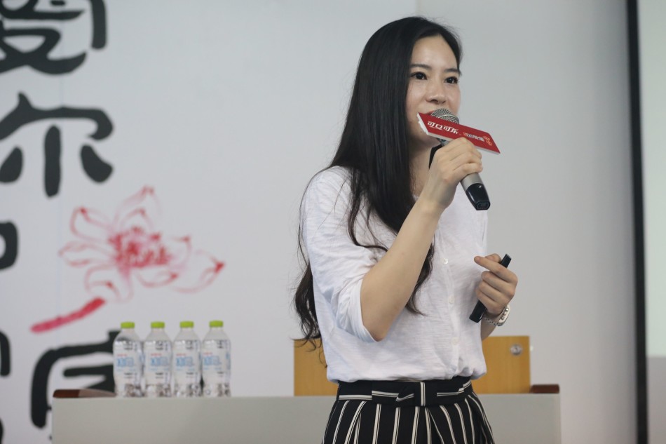 美女老总张_老总在水里下药迷美女