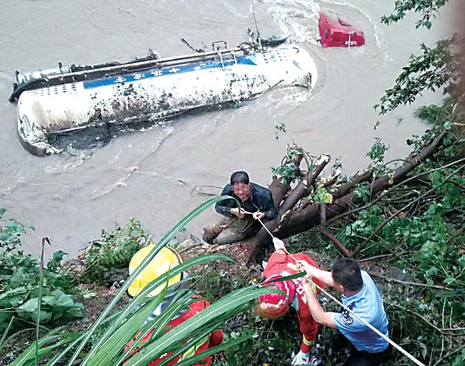 1998年洪水救人事迹-1998年洪水中的感人故事