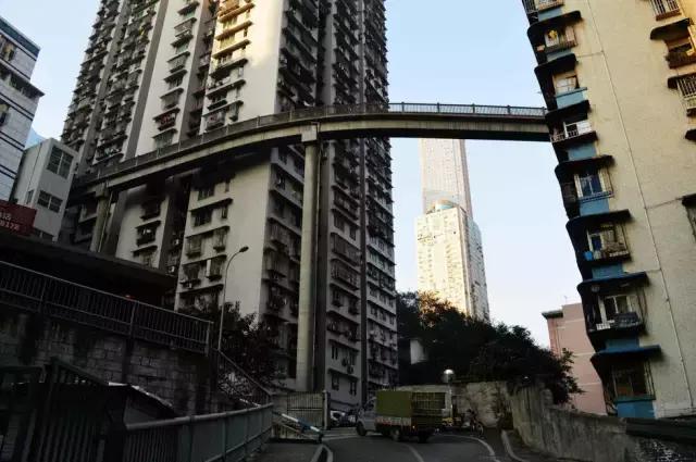 重庆总人口有多少_重庆市是属于二线城市吗 重庆的总人口数量有多少(2)