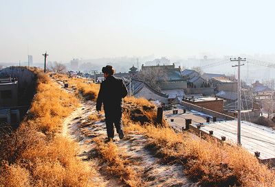 榆林有多少人口_今天下午榆林南门口附近两商铺着火围观数百人