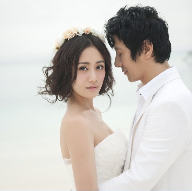 刘芸婚纱照_刘芸郑钧婚纱照(2)