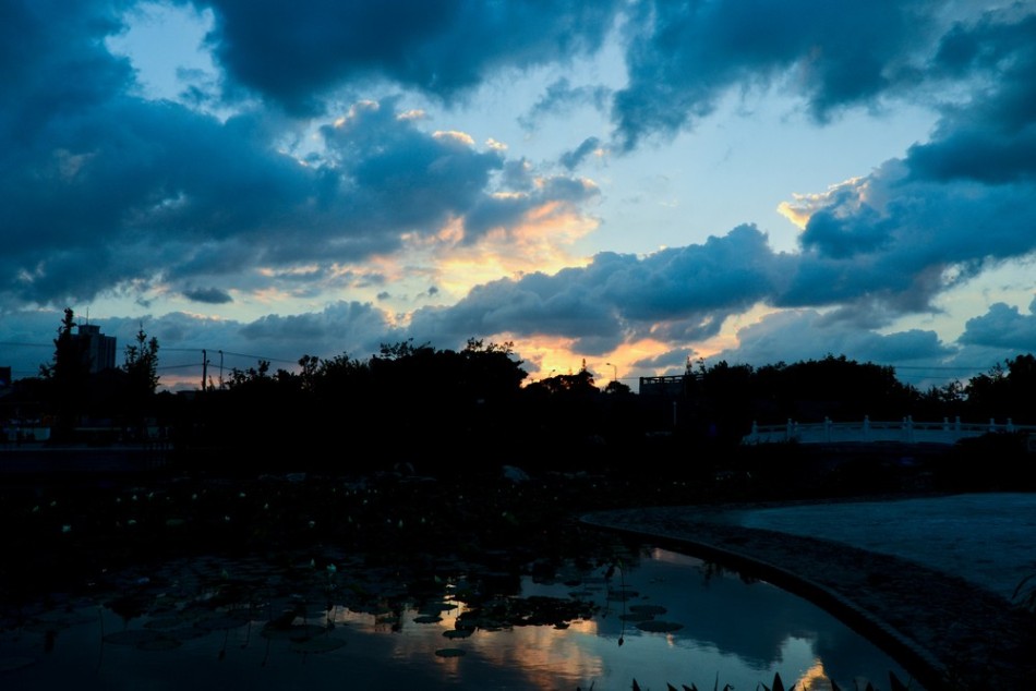 天光 灿白 经典句子-【灿白】单恋无终经典句子