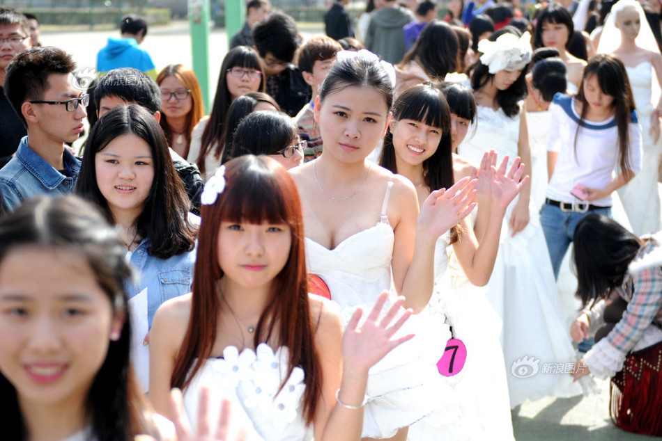 婚纱设计学校_婚纱设计(2)