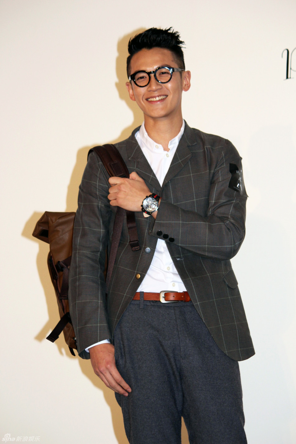 父亲以前因吸毒坐过牢但是现在父母已经离婚很