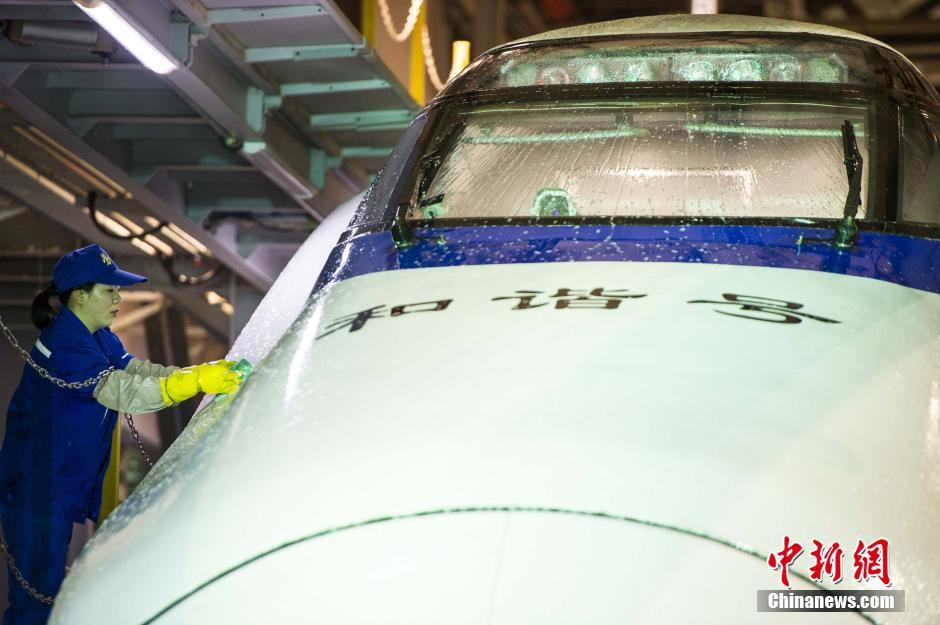 结婚上轿下轿压车洗脸的红包是男方给还是女方