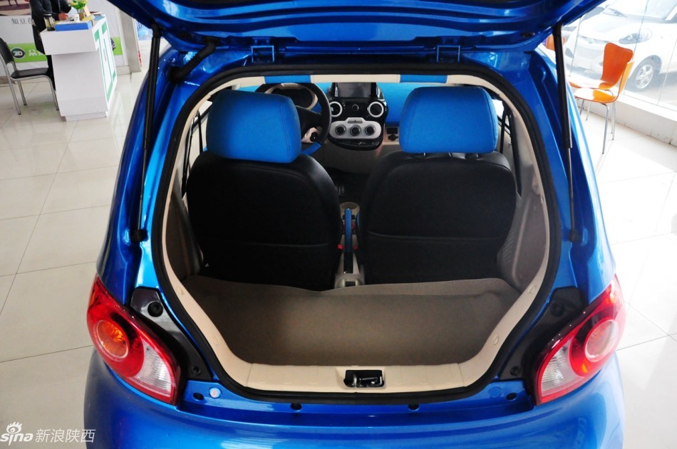 .型新能源汽车,价格仅4.58万,舒适型4.98万.吉利