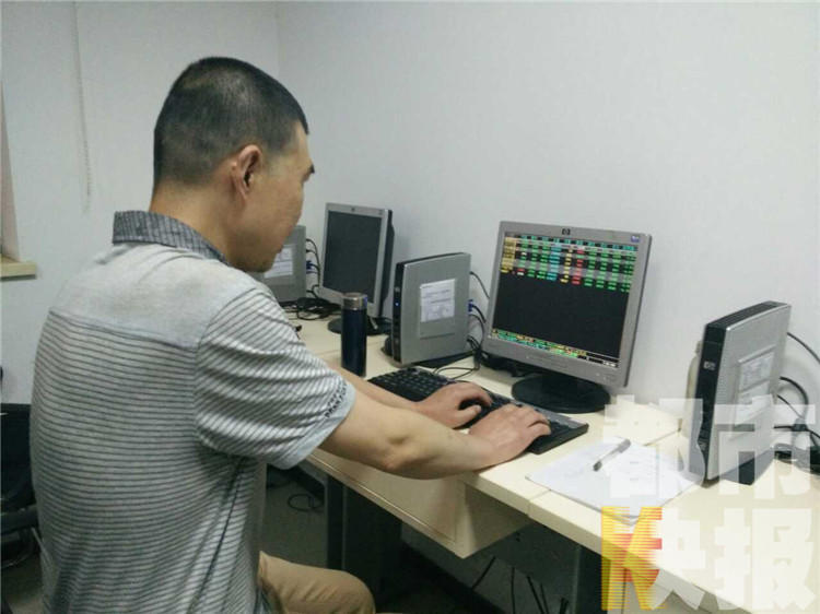 股民人均损失_中国股民搞笑图片(2)