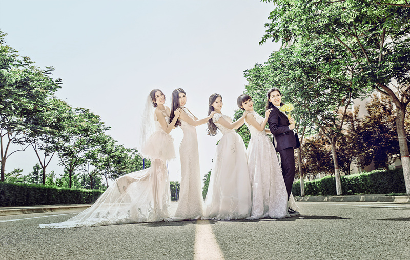穿婚纱迅雷_鞠婧祎穿婚纱的照片(2)