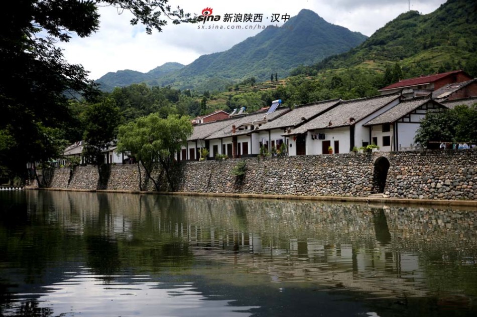 乡镇平均人口_人口密集乡镇图片(2)