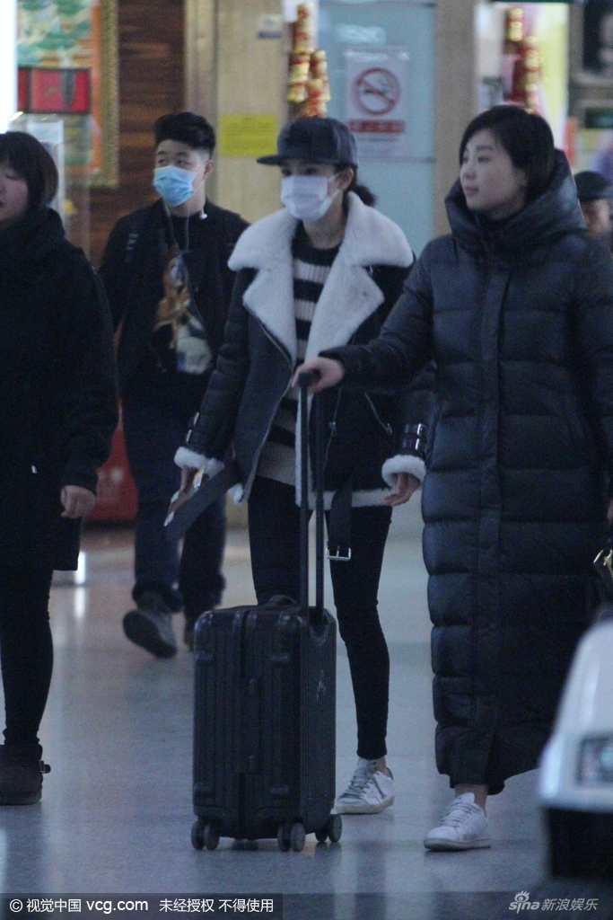 香港夫妻团聚怎样可以不用港核啊-香港超龄子