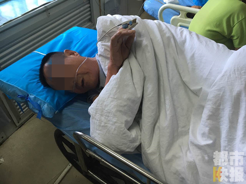 病人口吐白沫_口吐白沫图片(2)