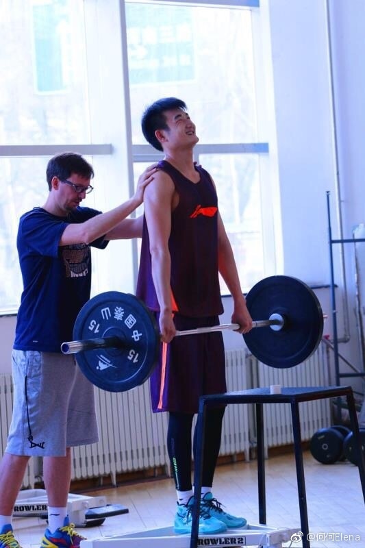 全运会热身赛辽宁男篮大胜吉林 .