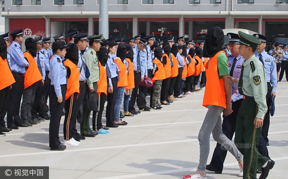 点击图片查看详情 印尼人口集中在_印尼人口密度图-OTT出海记系列之五 印尼市场的风云际会